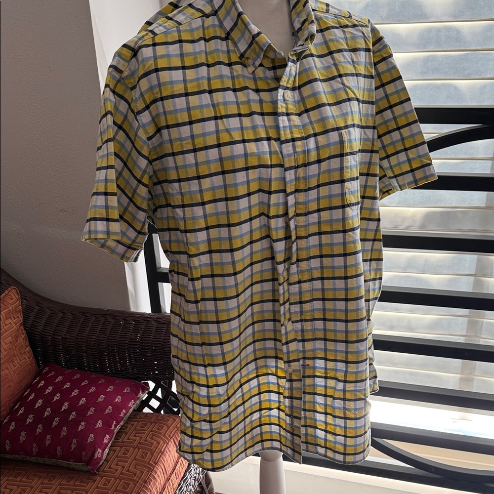 Daniel Cremieux Yellow and Navy Plaid Short-Sleeve Button-Down Shirt